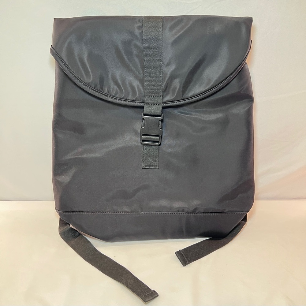 Gry Mattr Slim Adventure Backpack- Black